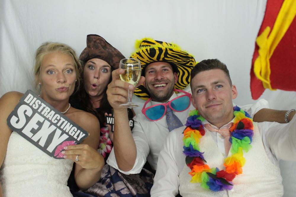 Laura & Oliver | View more photos from the event at gallery.myphotoboothexperience.co.uk/u/MyPhotoBoothExperienceLtd/Laura-Oliver